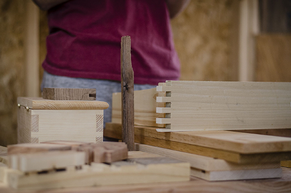 session exploring wood, photo by Jim O'Donnell